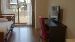 居室(イス・赤)③