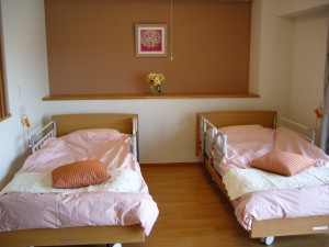 夫婦部屋ベッド