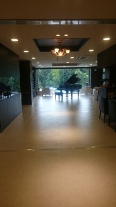 グランドピアノ